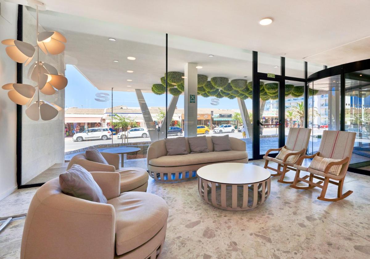 Zona de estar de Hotel & Spa S'Entrador Playa