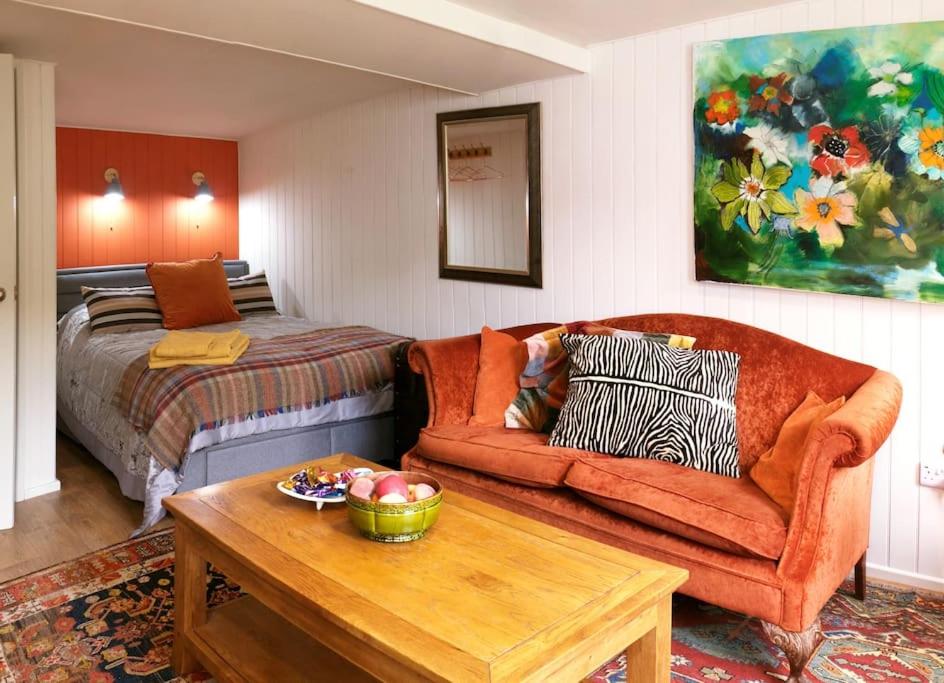 The Garden Room - Housity