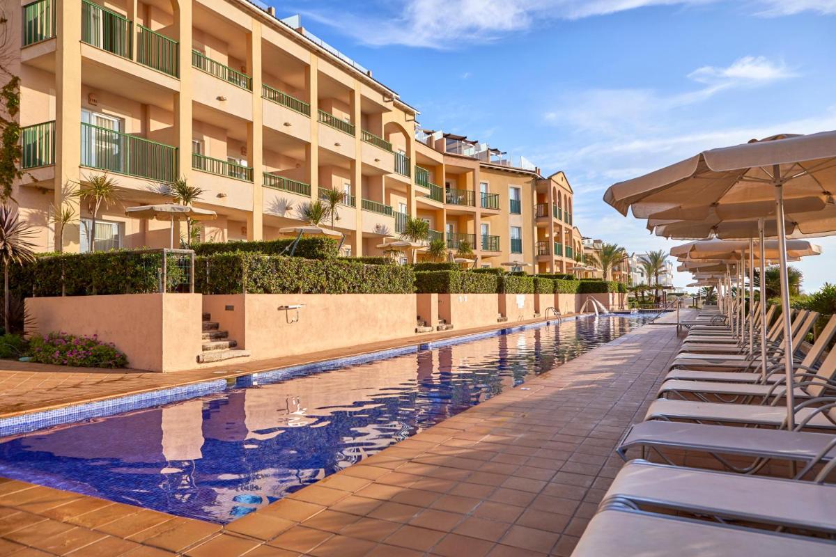 Piscina en o cerca de Zafiro Cala Mesquida