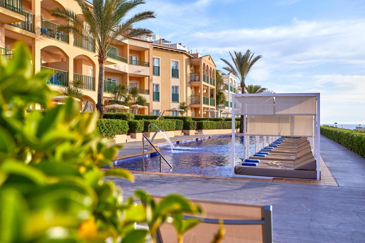Piscina en o cerca de Zafiro Cala Mesquida