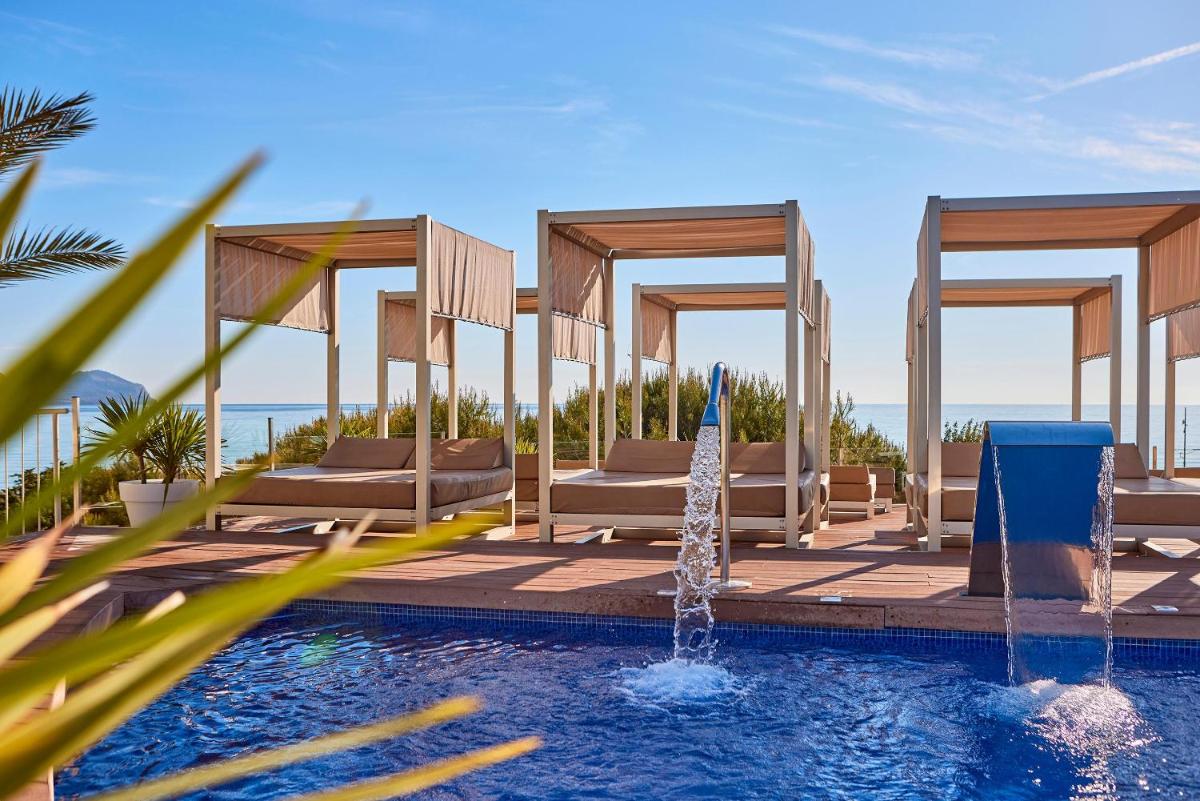 Piscina en o cerca de Zafiro Bahia