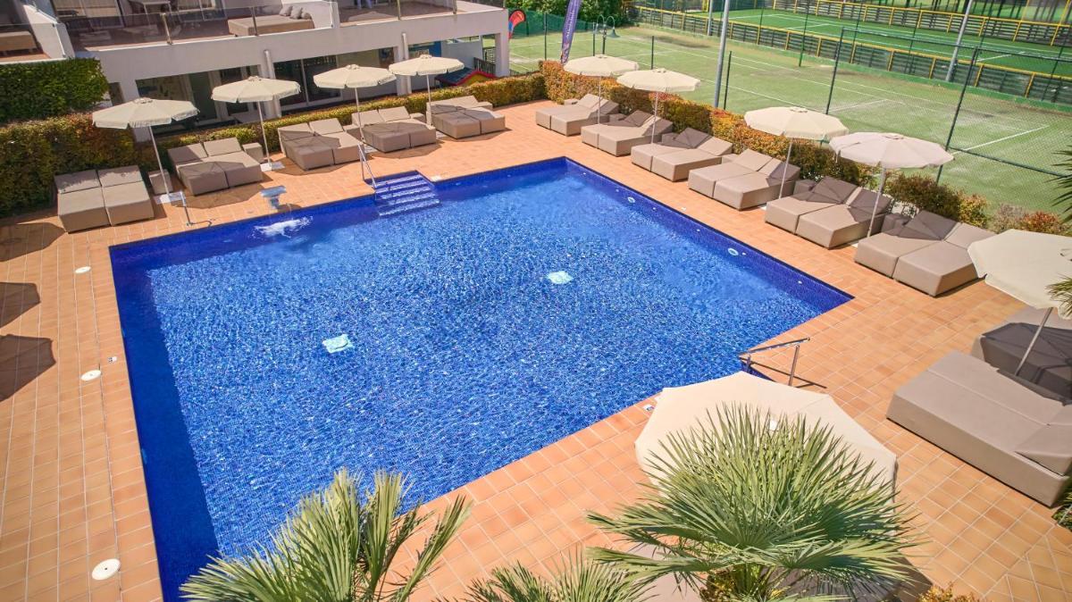 Piscina en o cerca de Zafiro Bahia