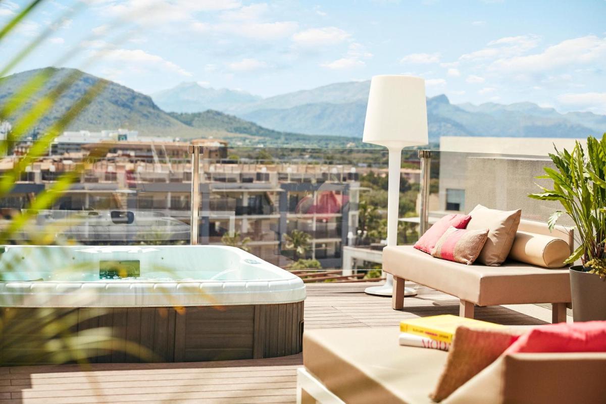 Panorámica de una montaña vista desde el hotel Zafiro Palace Alcudia