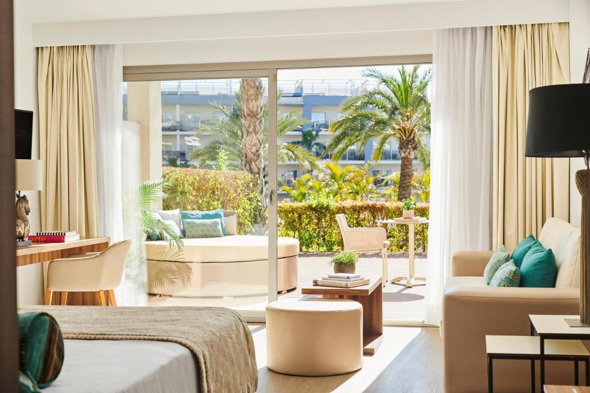 Zona de estar de Zafiro Palace Alcudia