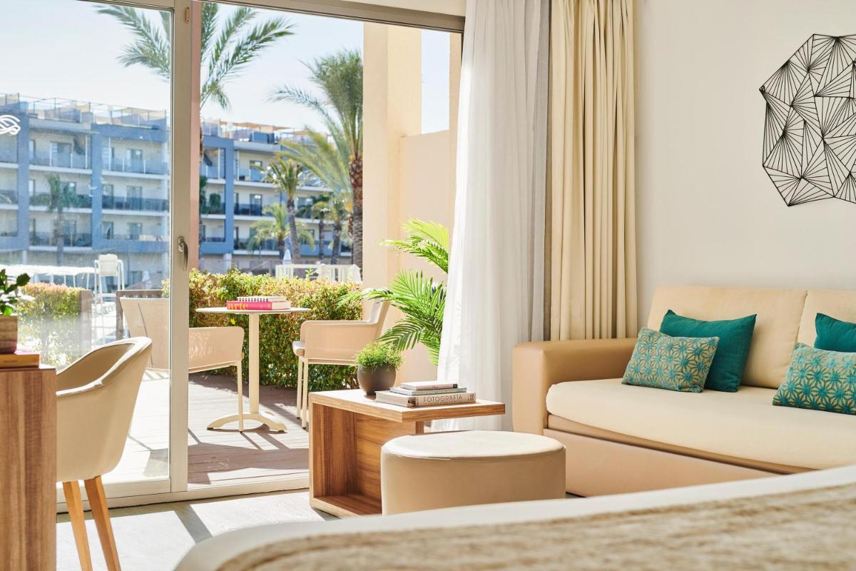 Zona de estar de Zafiro Palace Alcudia