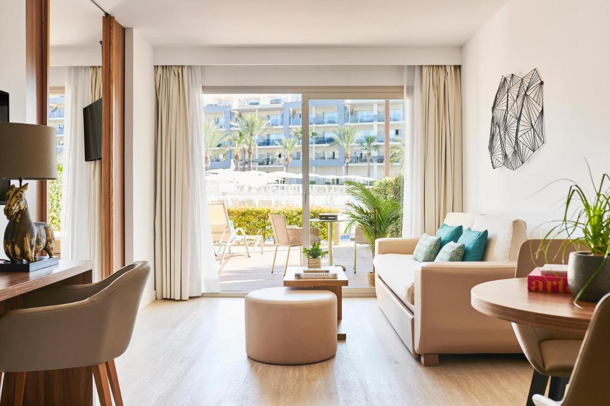 Zona de estar de Zafiro Palace Alcudia