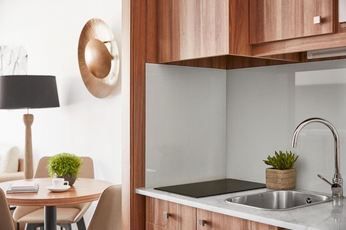 Una cocina o zona de cocina en Zafiro Palace Alcudia