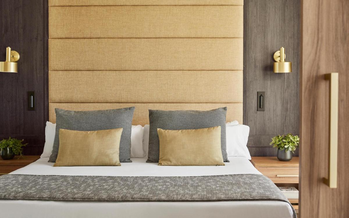 Cama o camas de una habitación en Zafiro Palace Andratx
