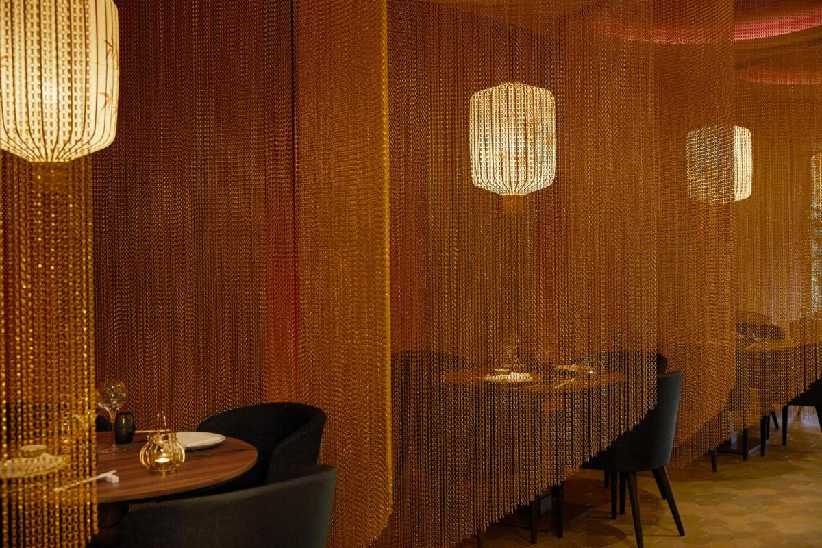 Un restaurante o sitio para comer en Zafiro Palace Andratx