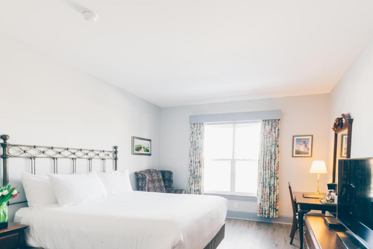 Suitetrails - The Loyalist Country Inn & Conference Centre