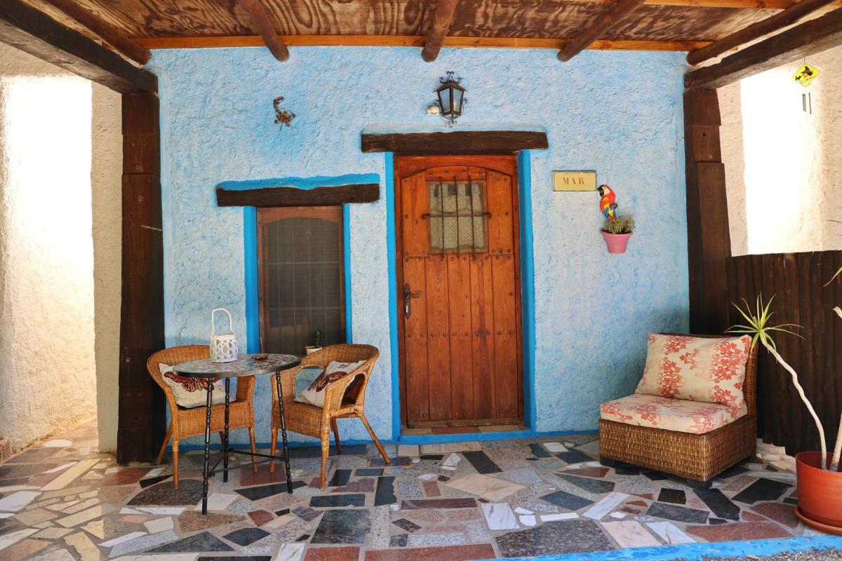 Casita con Chimenea en Complejo Rural CAMPO FELIZ del amor - Housity