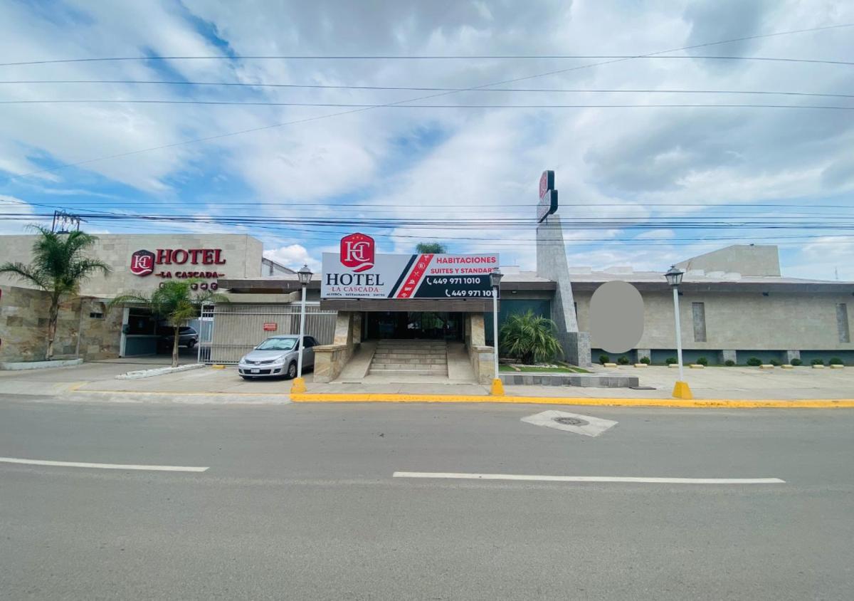 Hotel La Cascada - Housity