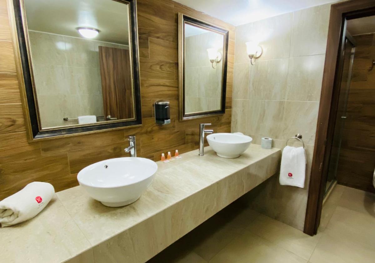 Hotel La Cascada - Housity