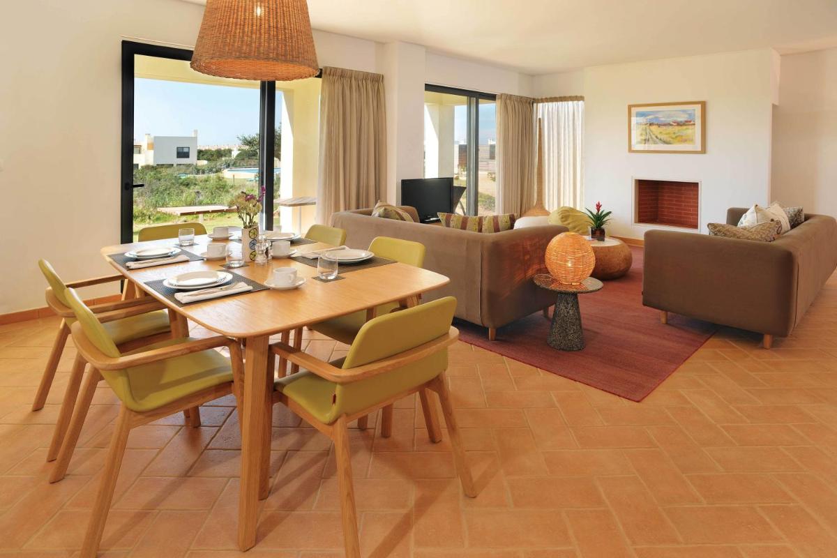 Uma área de estar em Martinhal Sagres Beach Family Resort Hotel