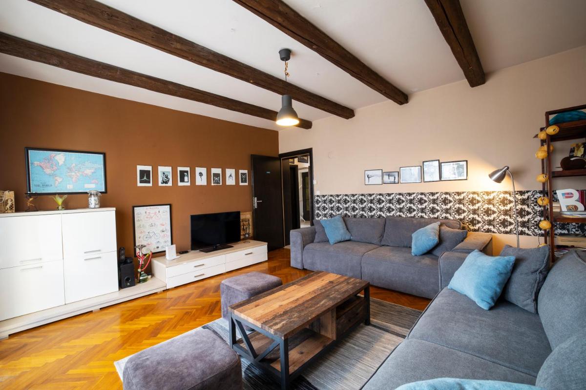 Garden Holiday Home - Housity