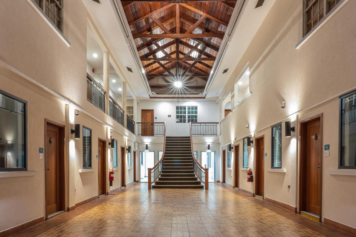 Grand Coastal Hotel - Housity