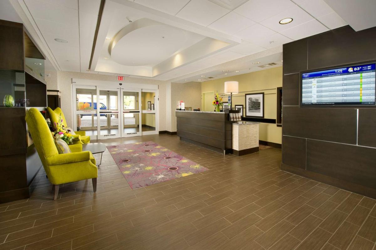 Hampton Inn & Suites - Buffalo Airport - Housity