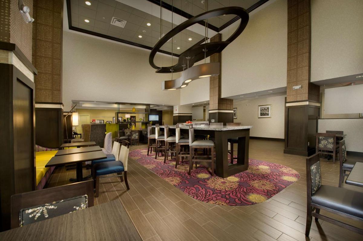 Hampton Inn & Suites - Buffalo Airport - Housity