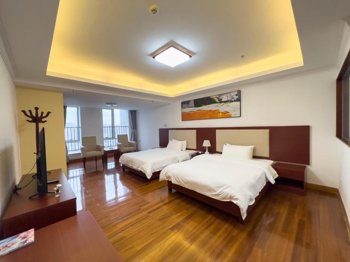 Guangzhou Zhicheng Leader Tour International Apartment-The Legend Building-FREE SHUTTLE BUS FOR CANTON FAIR-1mins to Line5 STN - Housity