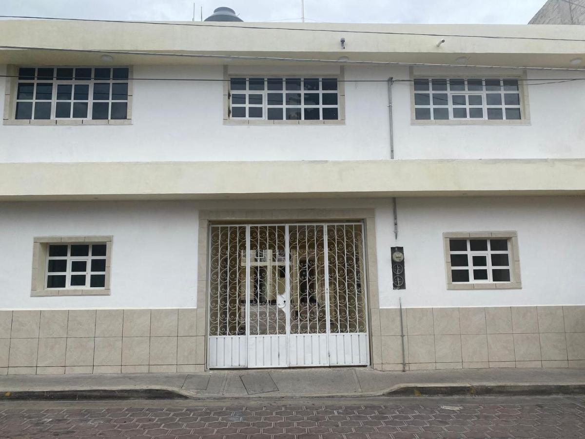 Hostal Las Quince Letras - Housity