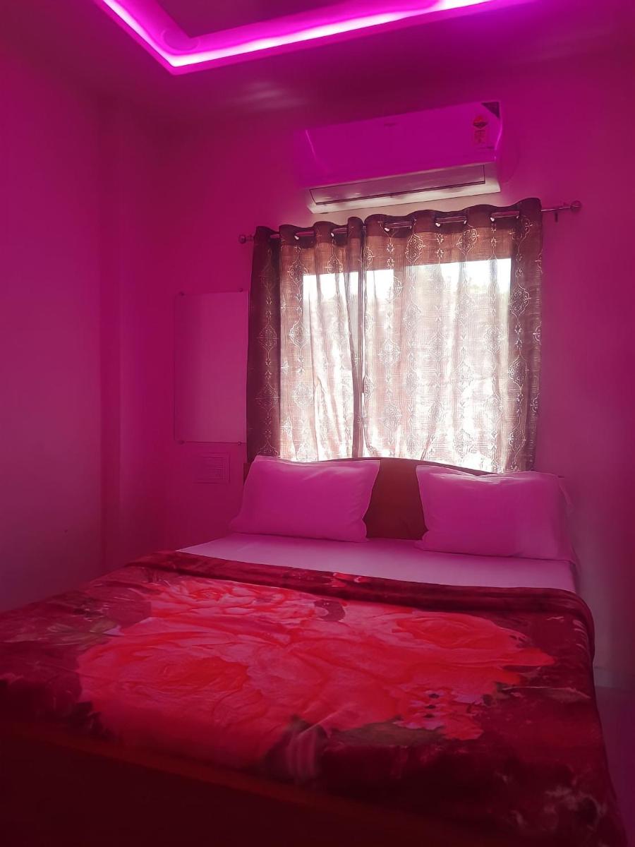 HOTEL MADHAV PALACE GUEST HOUSE - Housity