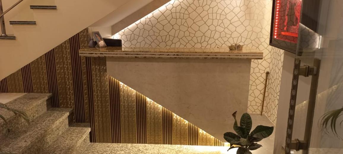 RAJ DARBAR INN - Housity