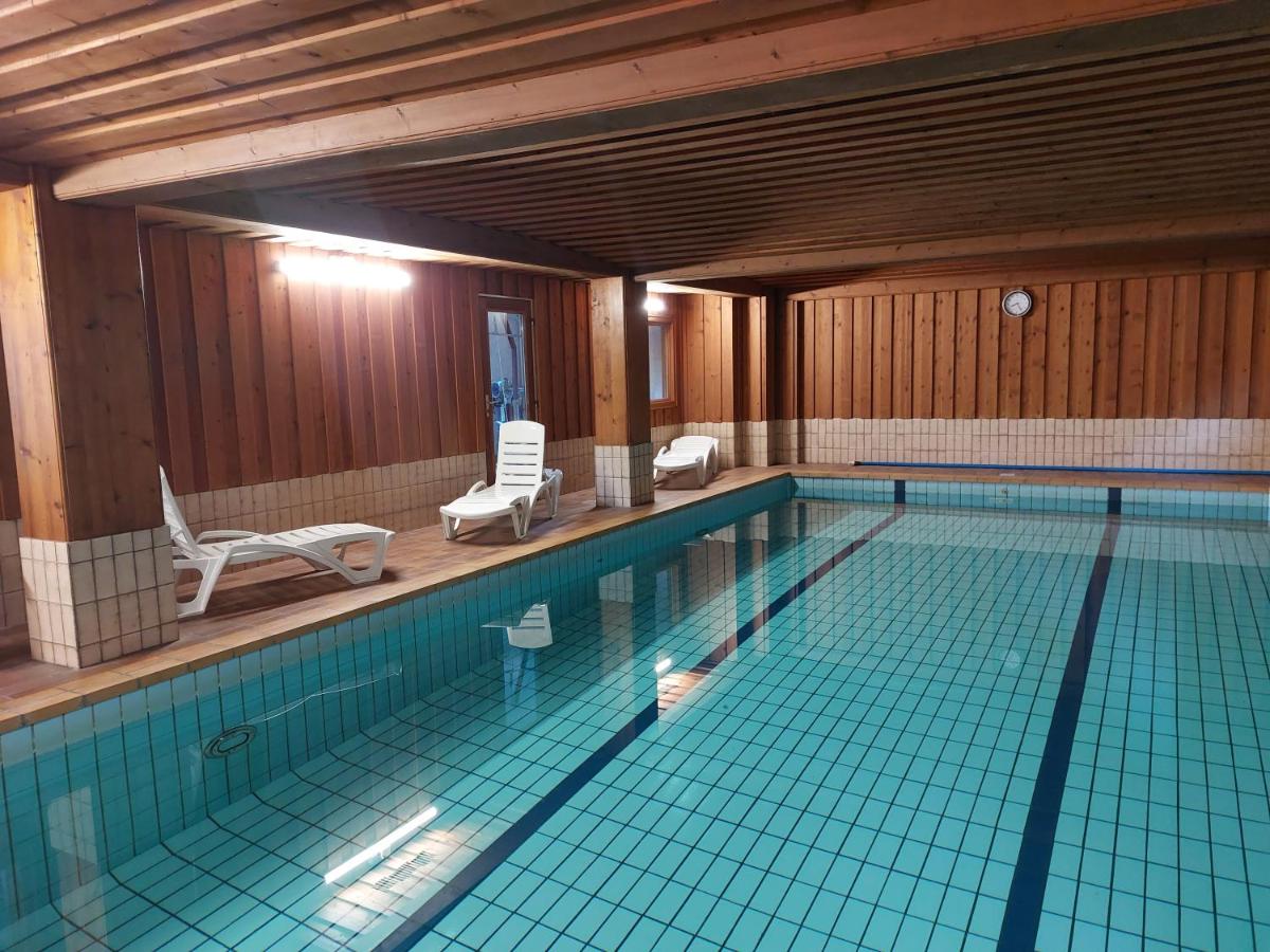 Piscine de l'établissement Hotel-Spa & Restaurant Logis Domaine Langmatt ou située à proximité