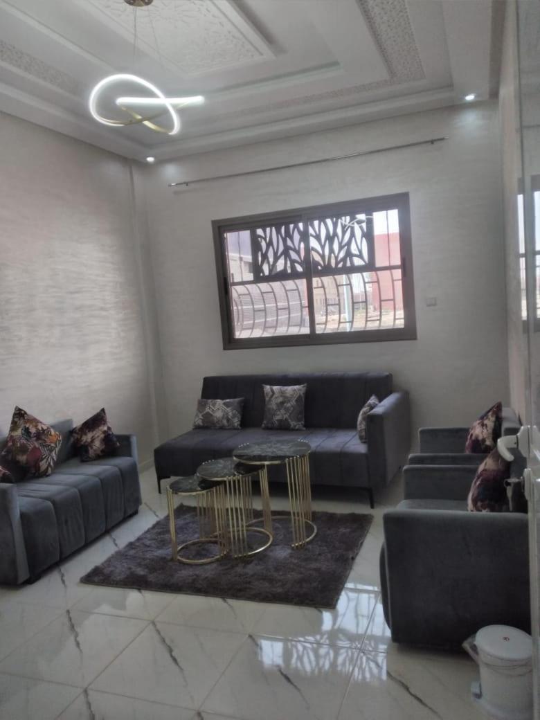 Airport M V chambre stay - Housity