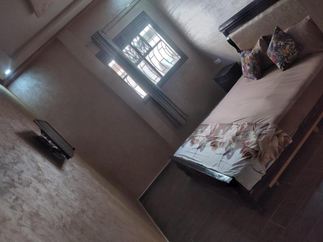 Airport M V chambre stay - Housity