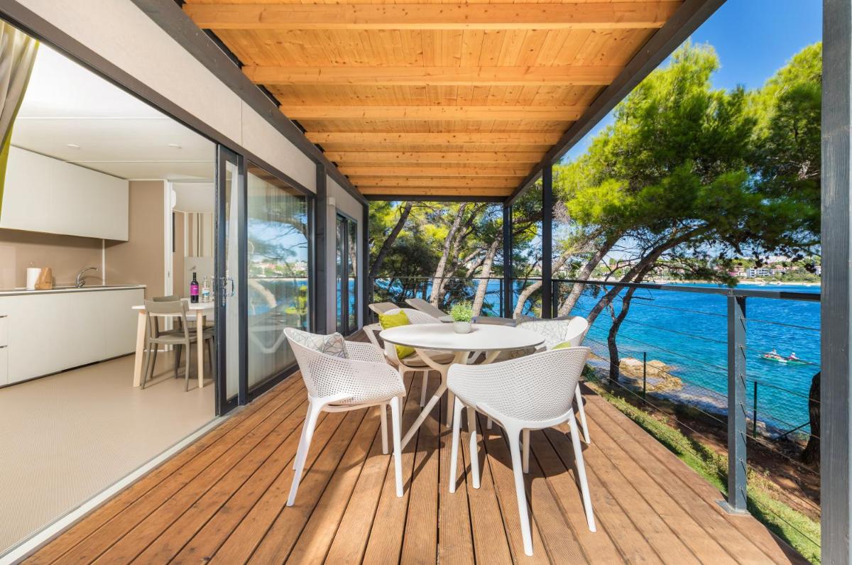 Arena Stoja Camping Homes - Housity