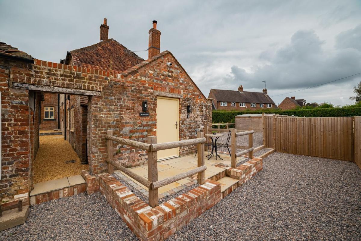 The Barrel Room at The Northbrook Arms - Housity