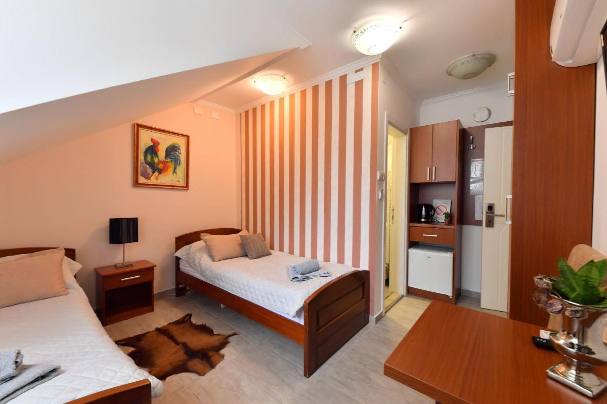 Prenoćište Dvorište - Housity