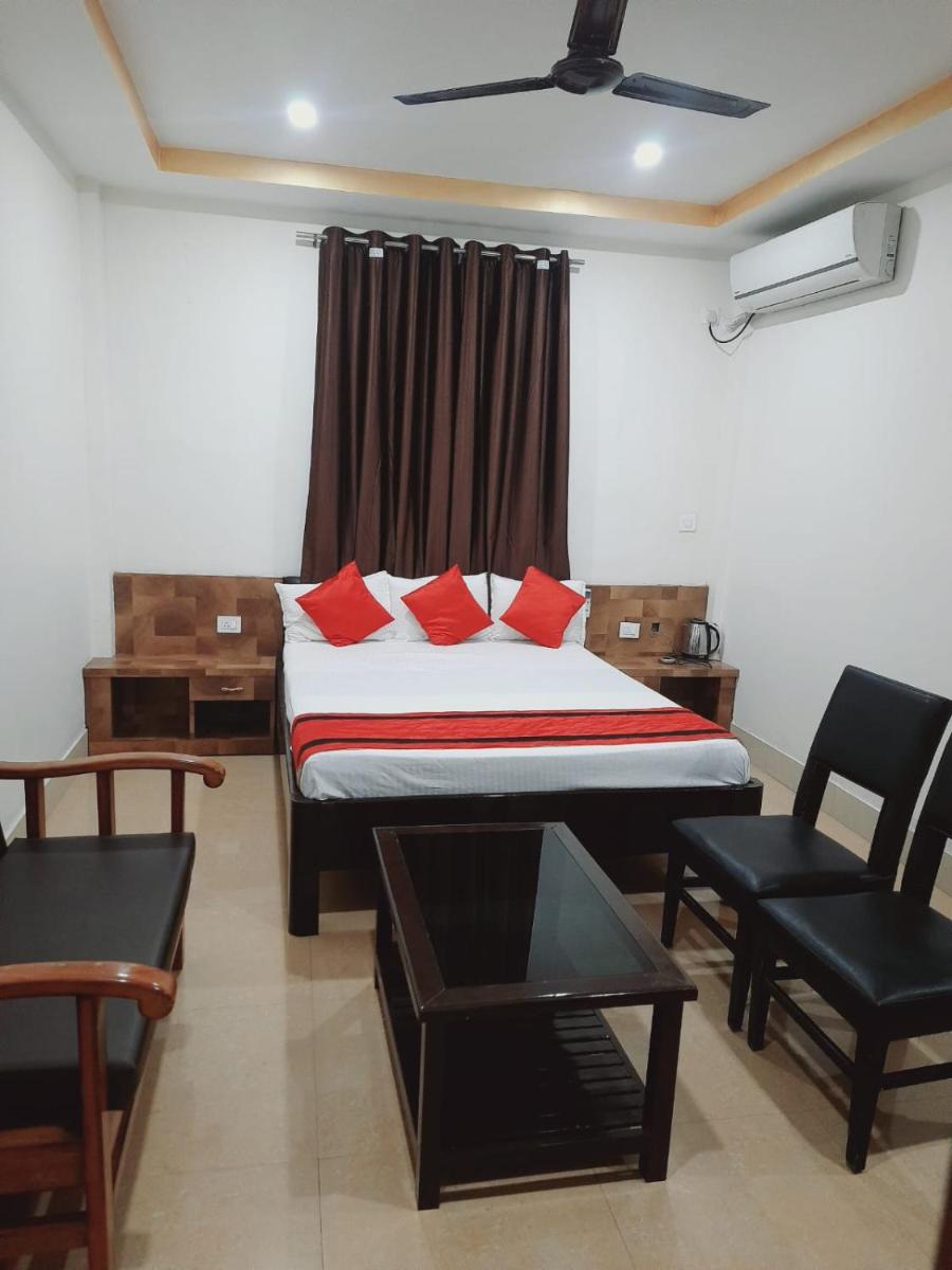 Hotel Knight Inn Airport - Housity