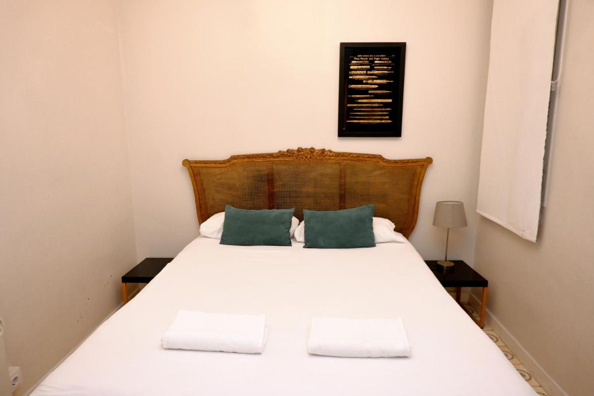 Homenfun Barcelona Sagrada Familia Marina - Housity