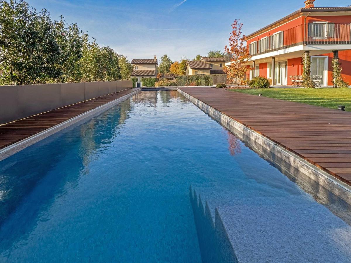 Luxury Golf Villa - Housity