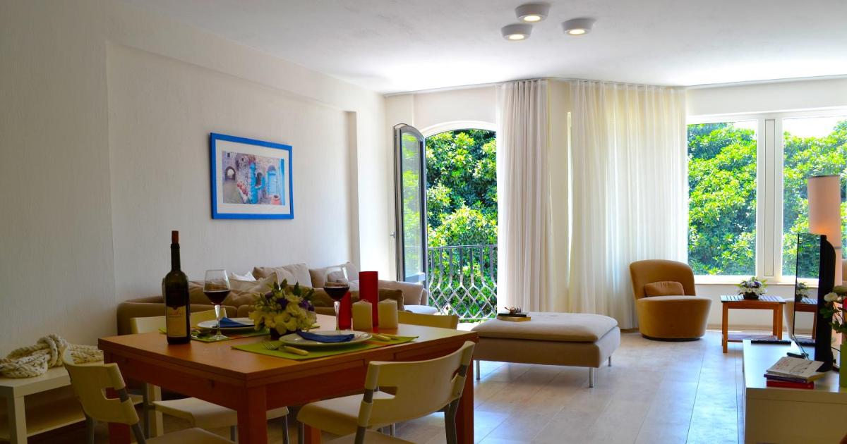 Suitetrails - Sybelle Suites by Villa Safiya
