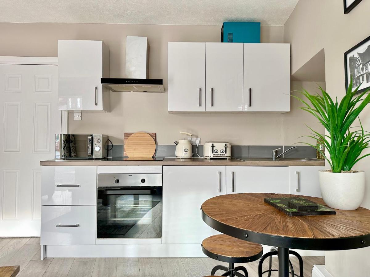 Blossoms Reach - 2 minutes from station and city centre - Housity