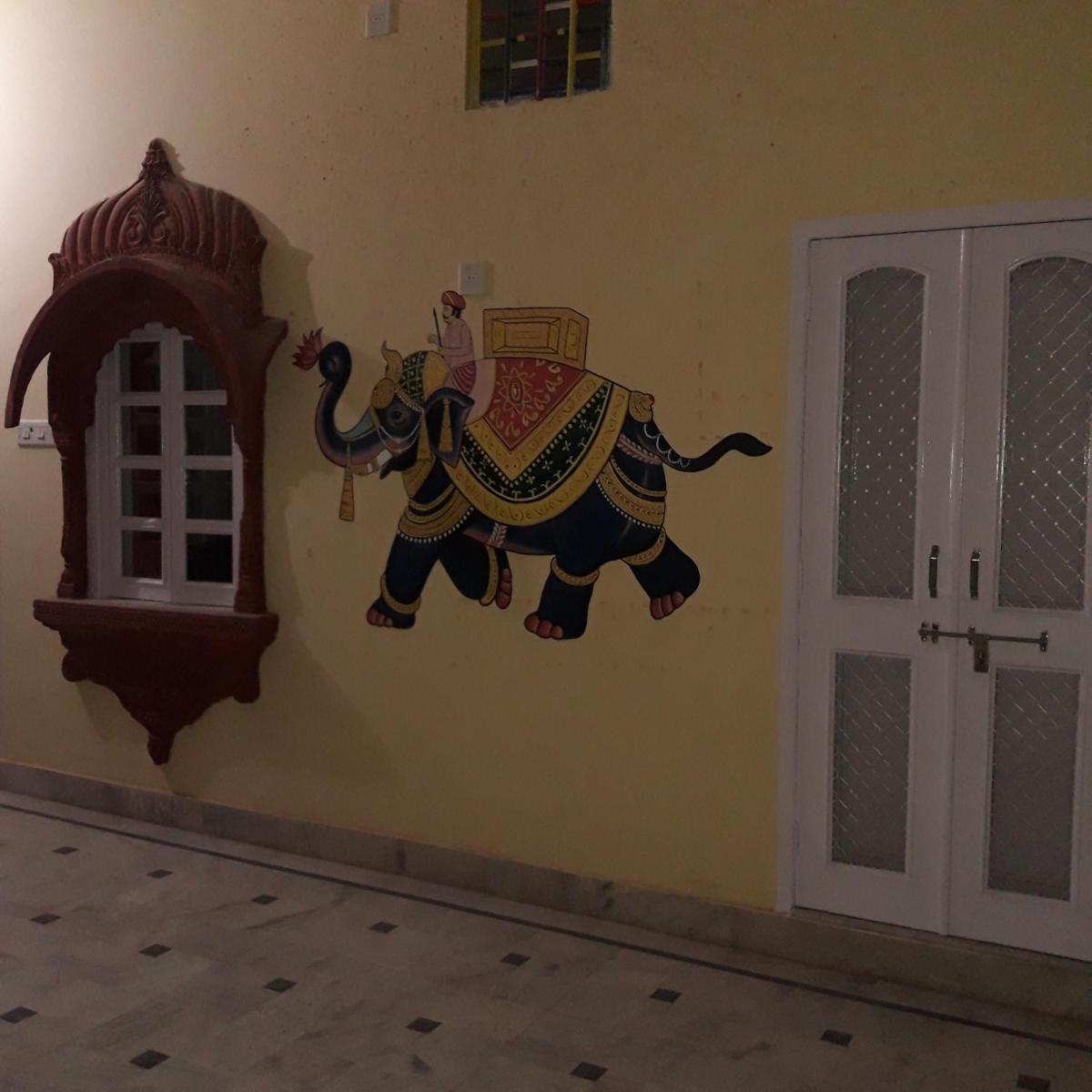 Suitetrails - Desert Sun Homestay