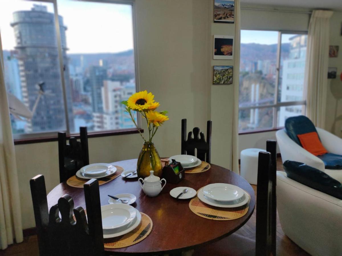 Suitetrails - APARTAMENTO PRIVADO Piso 20a, CENTRICO, CERCA EMBAJADA USA, TELEFERICO, MALLS, VISTAS 360 y ZONA SEGURA