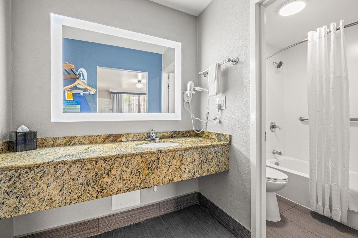 Quality Inn and Conference Center Tampa-Brandon - Housity