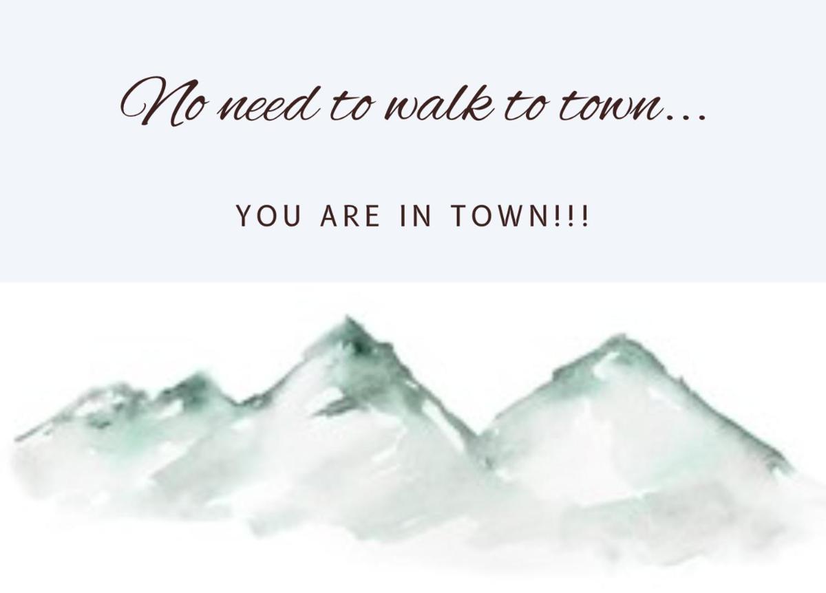 Cabin in the Heart of Town - Big Sky - Housity
