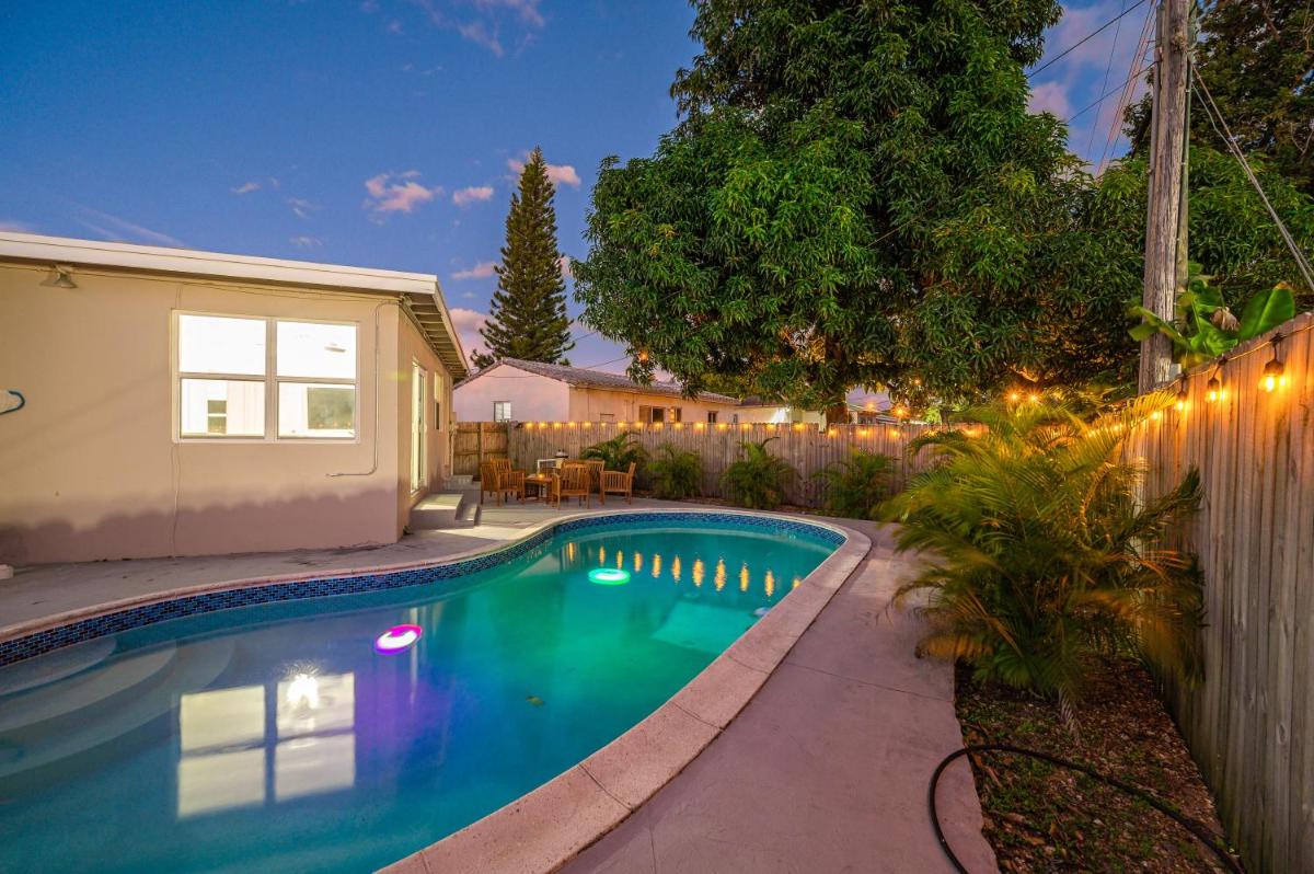 Suitetrails - Amazing 3 Bed House with Gameroom and Fun Backyard