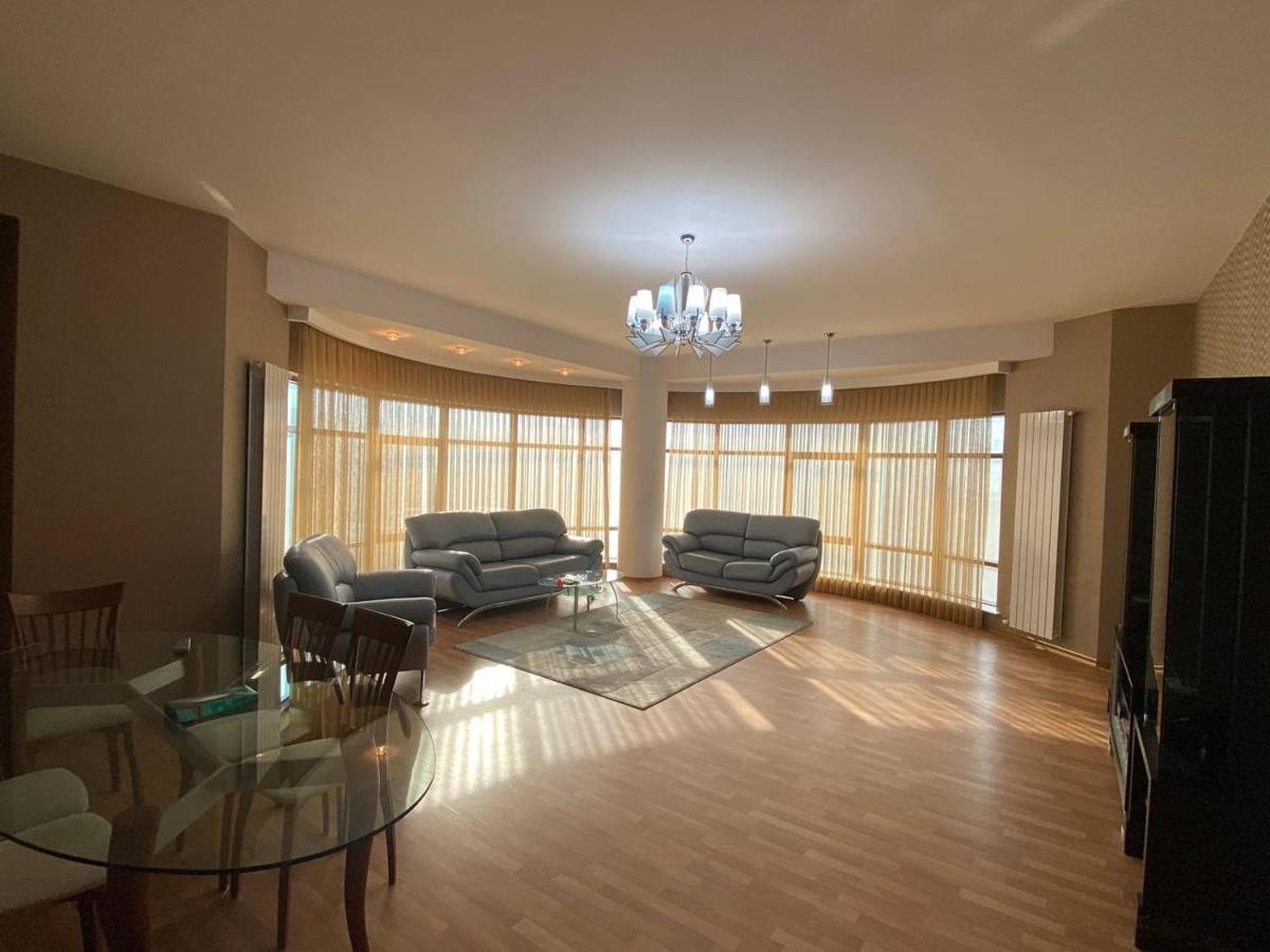 Suitetrails - Deluxe Central Apartments at Nizami