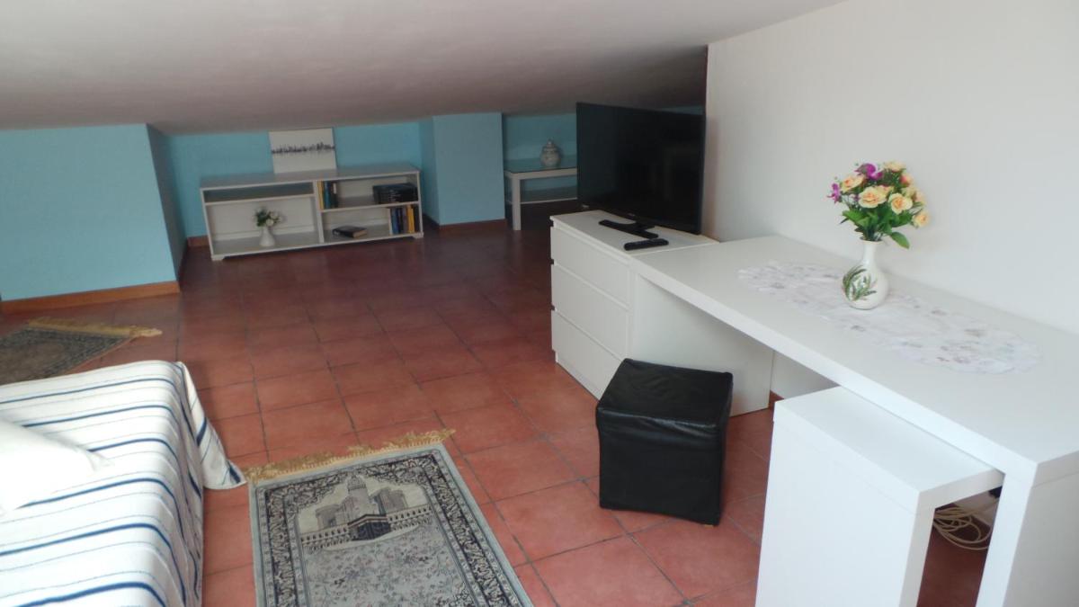 Attic escape - Housity
