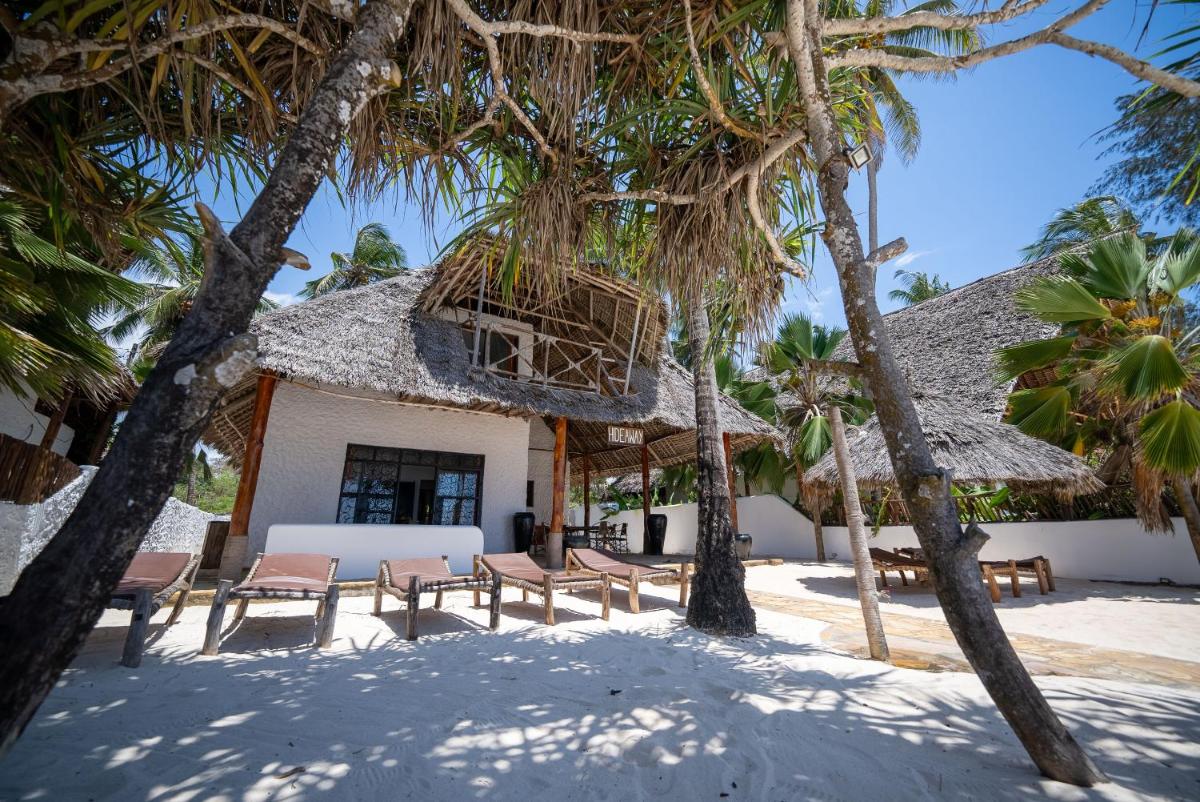 Beachfront Villa Hideaway ZanzibarHouses - Housity