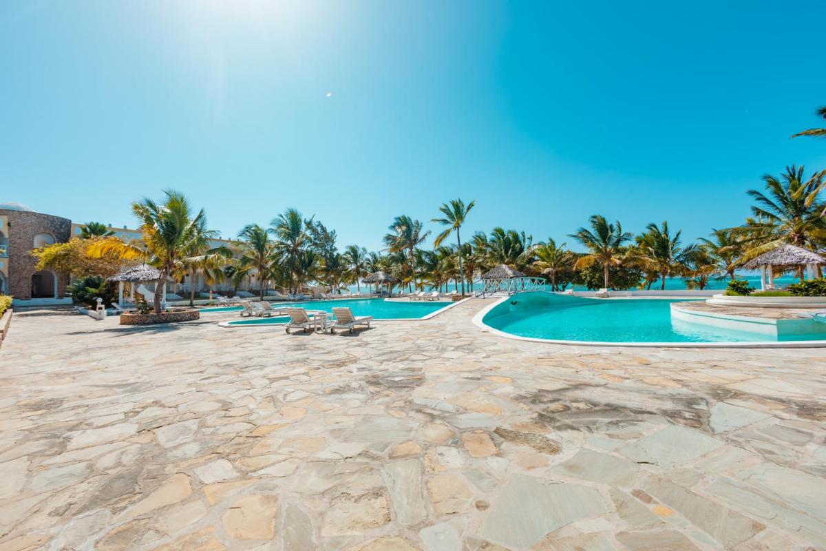 Twiga Beach Resort - Housity