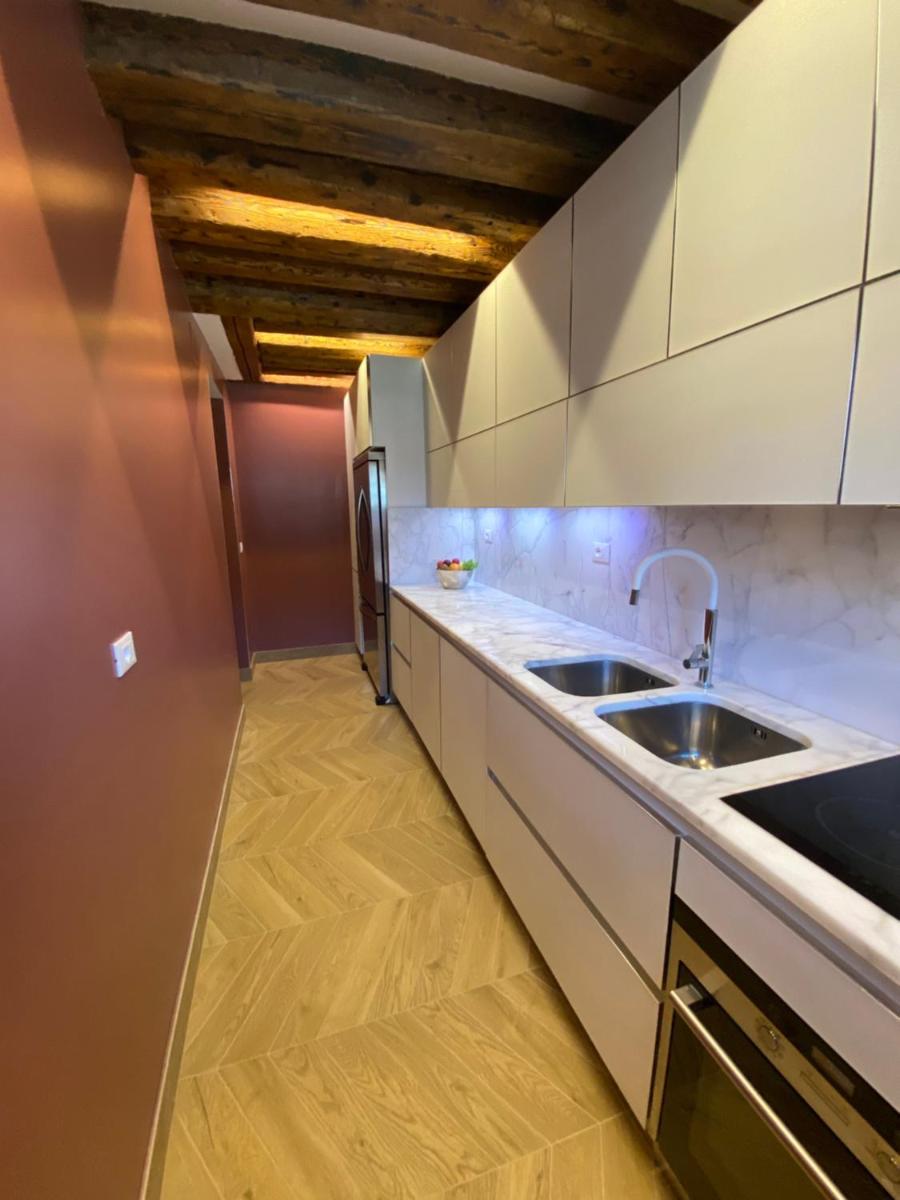 Dimora Contarini Charm Apartment on Grand Canal - Housity