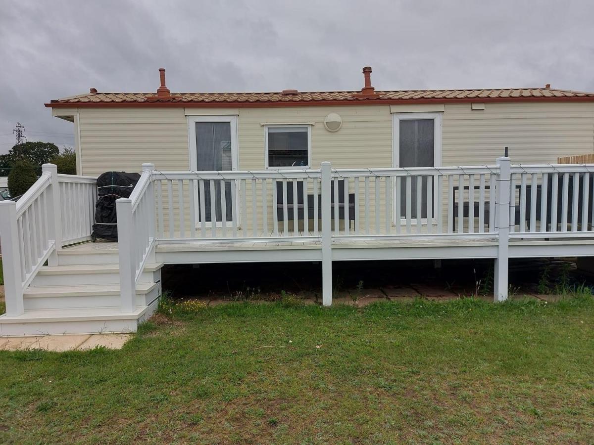 Holiday Caravan - Housity