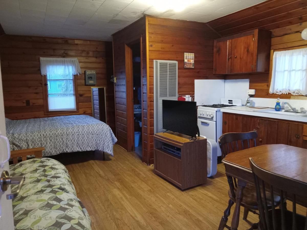 Pine Haven Beach Resort - Housity