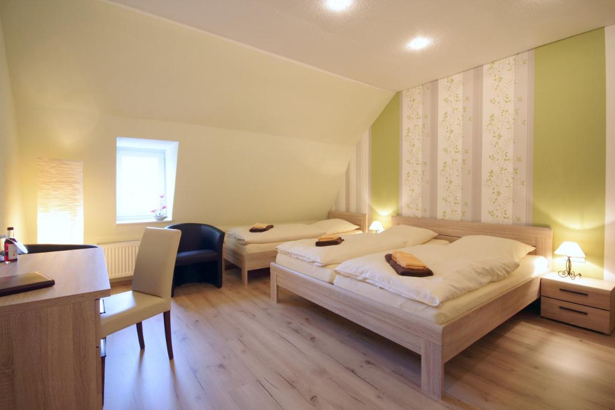 Gasthof und Hotel Roter Hirsch - Housity